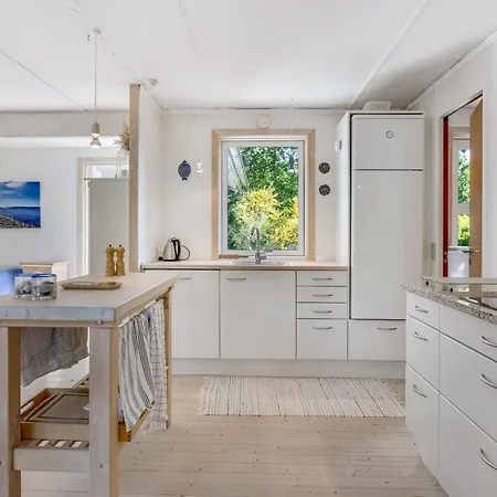 Waltraud - 50m From The Sea By Interhome Yderby
